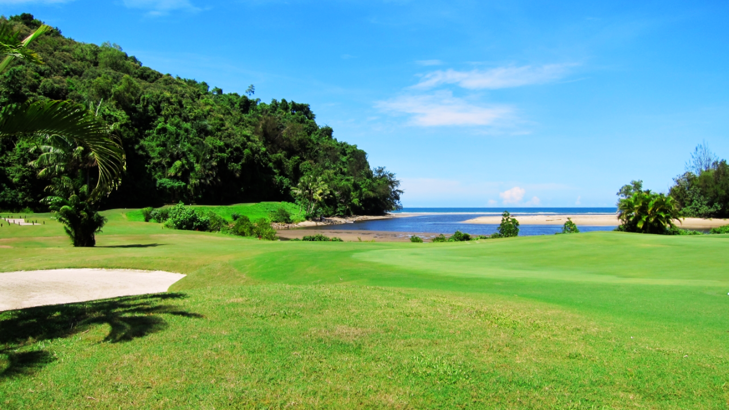 Dalit Bay Golf & Country Club
