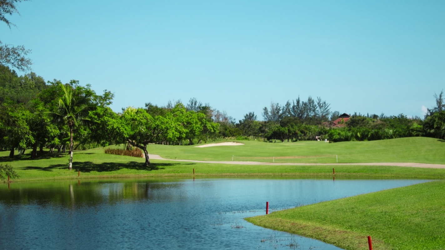 Dalit Bay Golf & Country Club
