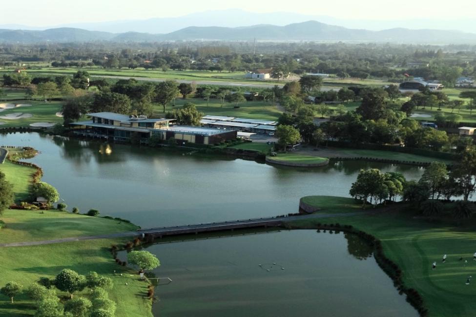 Rancho Charnvee Country Club