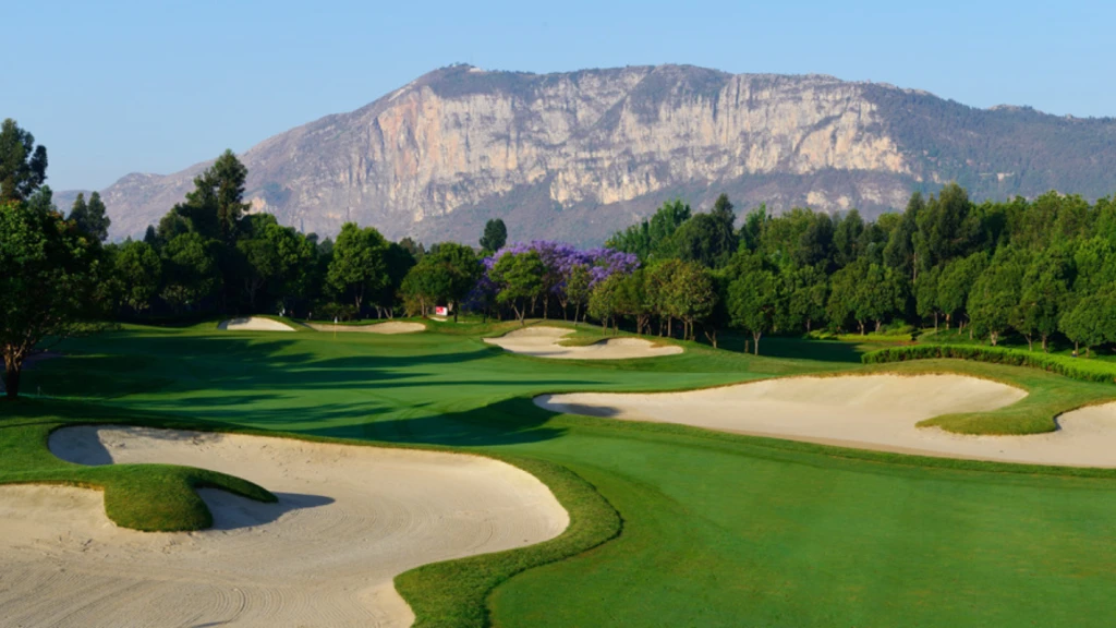 Kunming Lakeview Golf Course